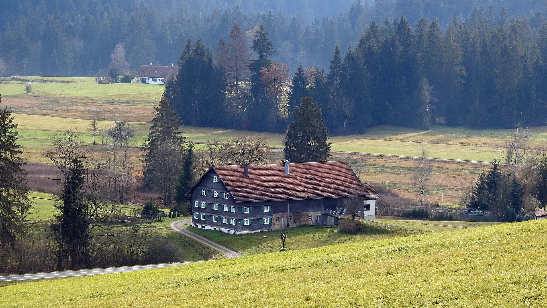 länderübergreifende Suche nach Hofnachfolgern als Symbolbild